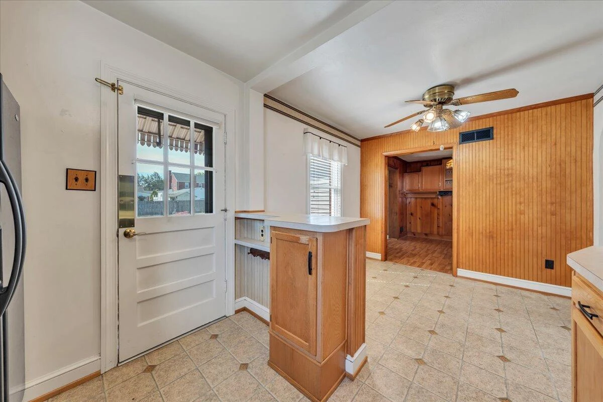918 Whitney AVE NW - Photo 10
