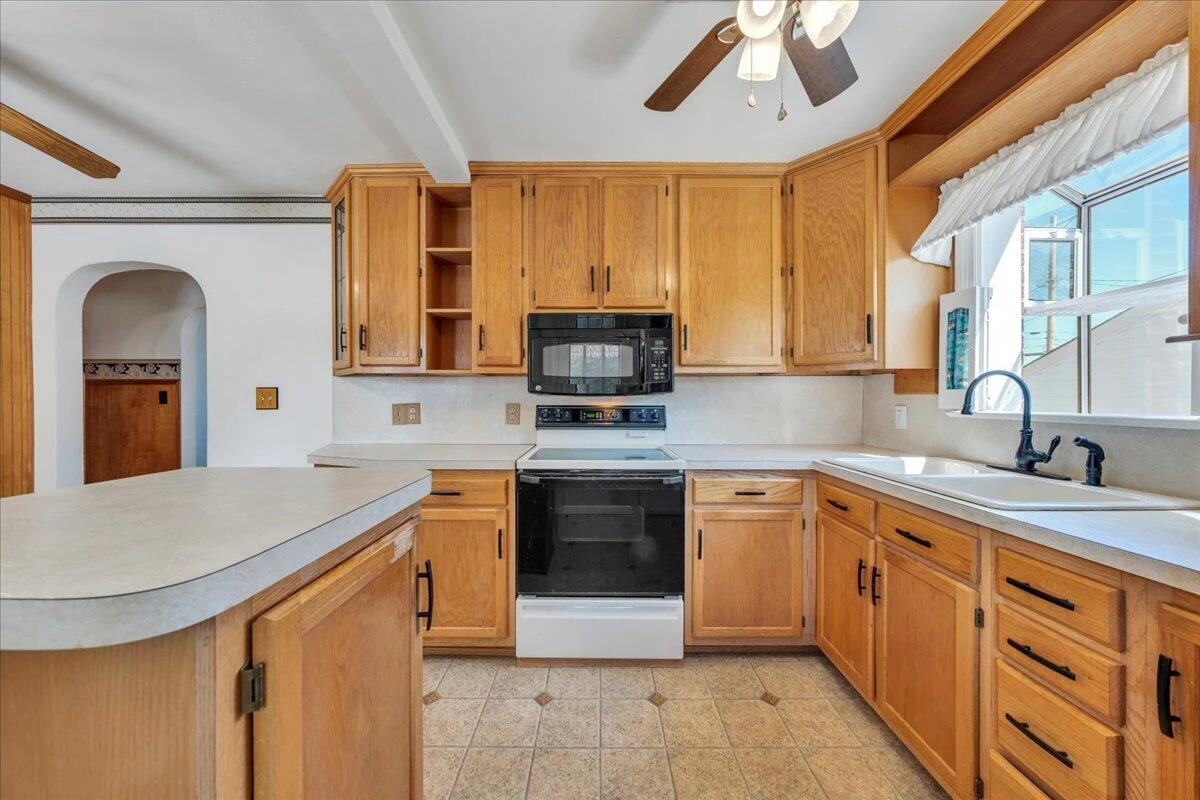918 Whitney AVE NW - Photo 11