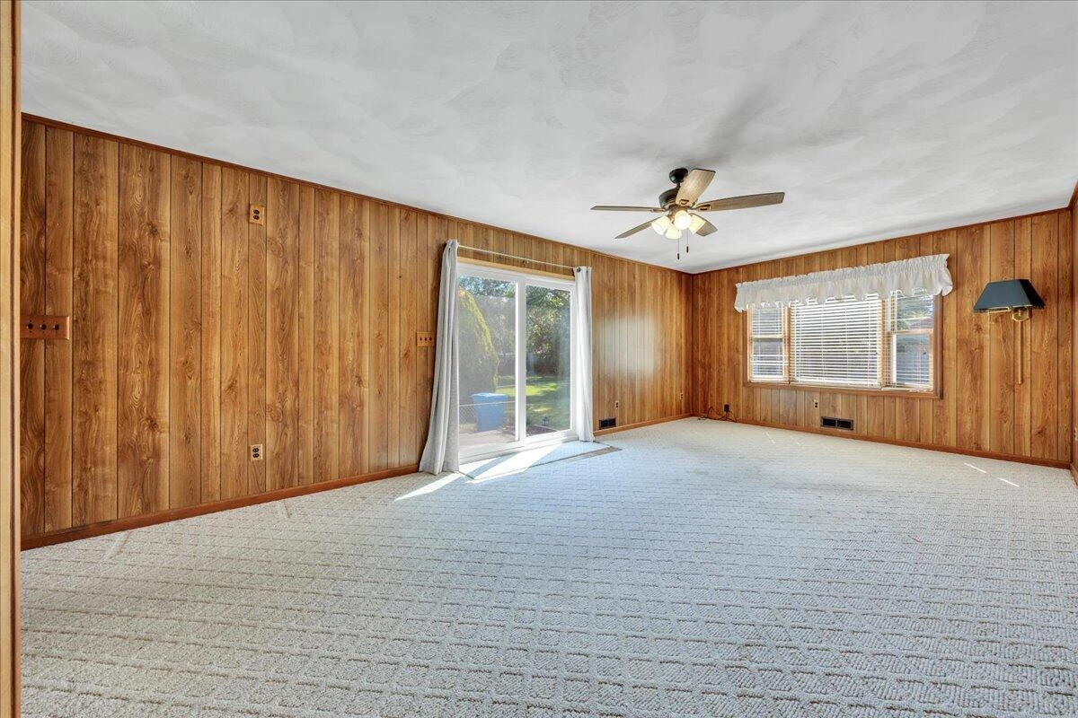 918 Whitney AVE NW - Photo 17