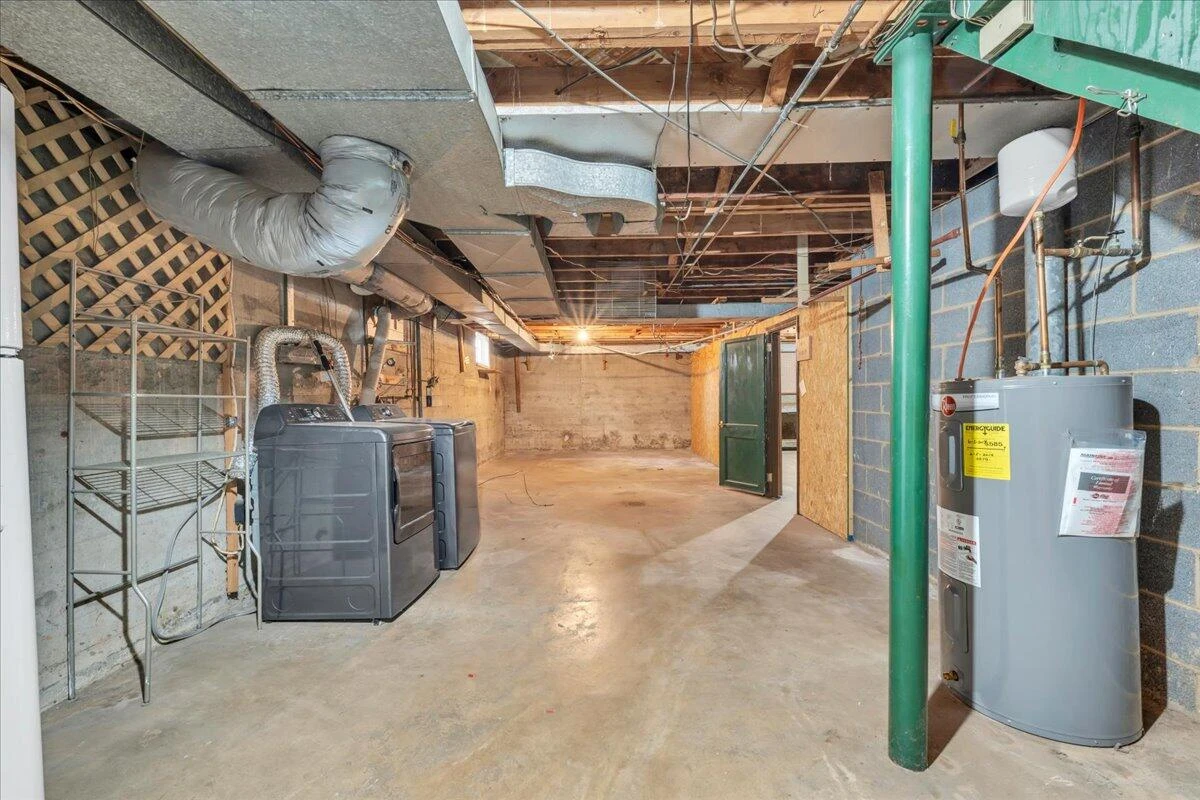 918 Whitney AVE NW - Photo 29