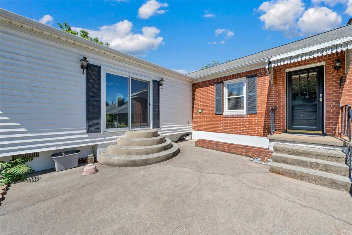 918 Whitney AVE NW - Photo 34