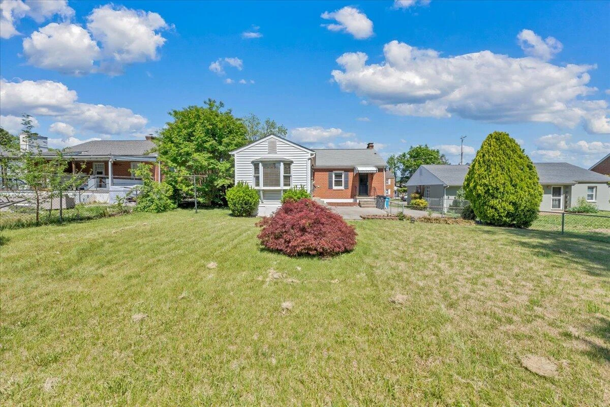 918 Whitney AVE NW - Photo 37