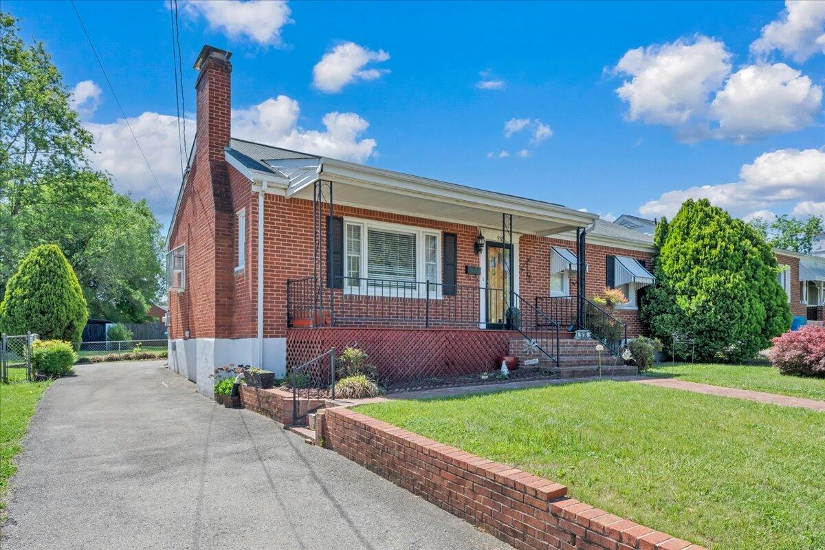 918 Whitney AVE NW - Photo 39