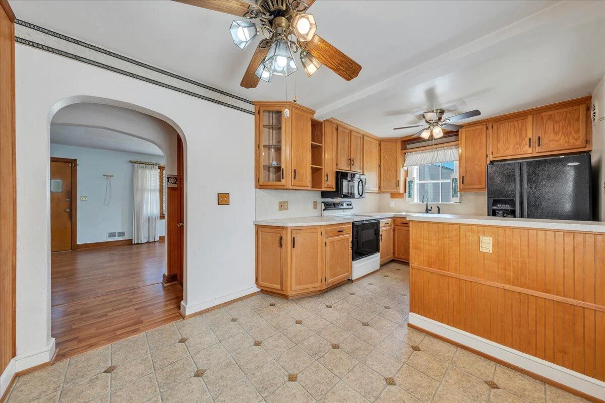 918 Whitney AVE NW - Photo 6
