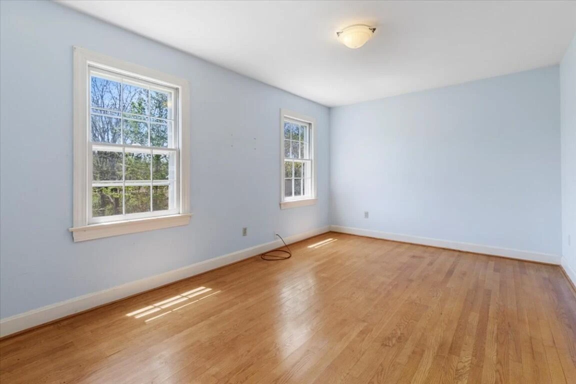 695 Wren DR - Photo 16
