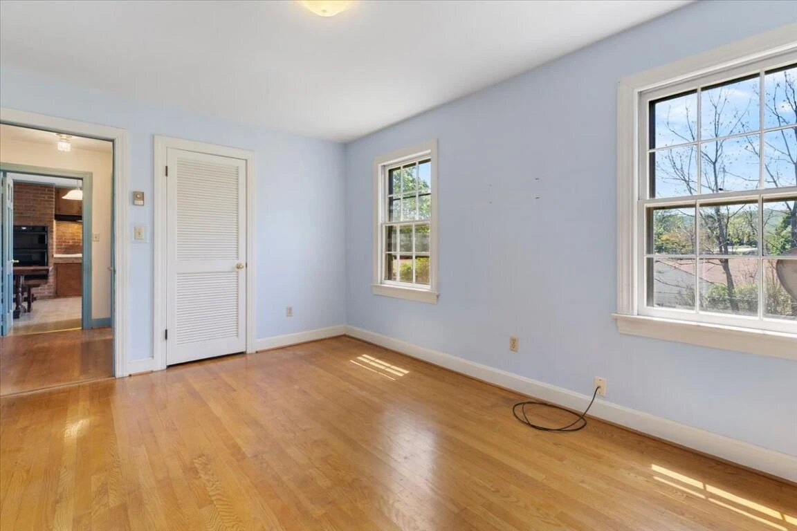 695 Wren DR - Photo 17