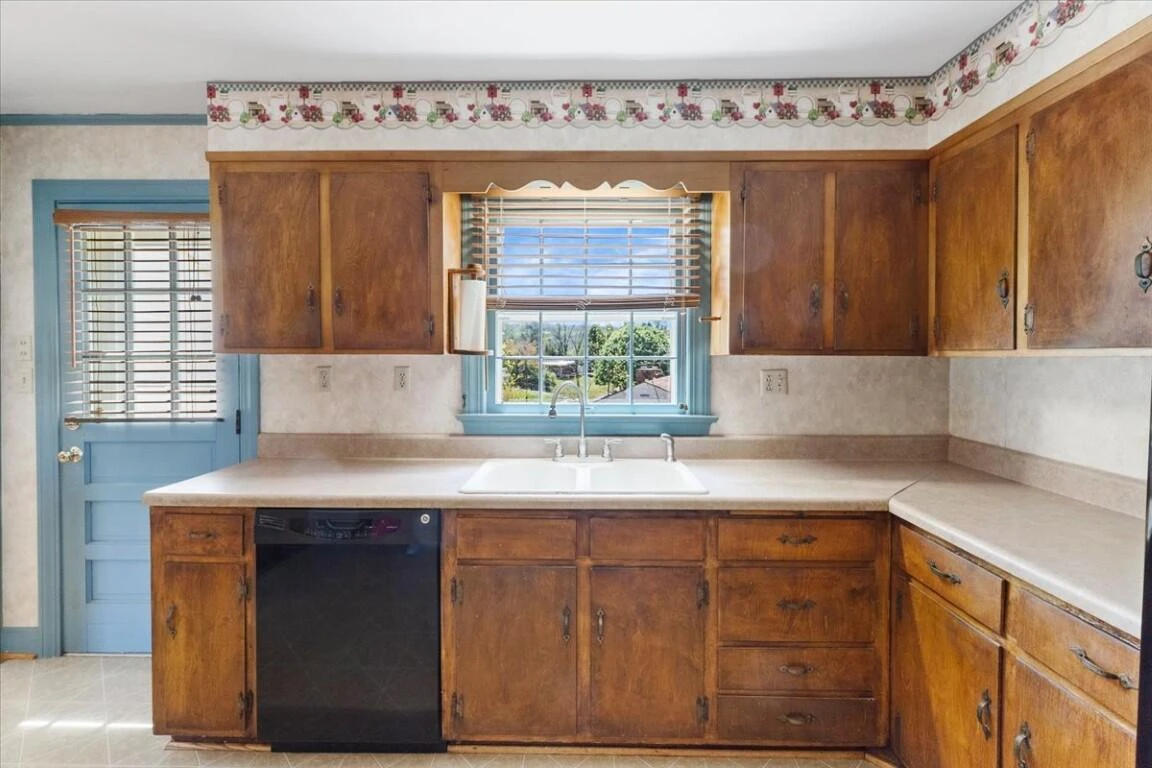 695 Wren DR - Photo 22