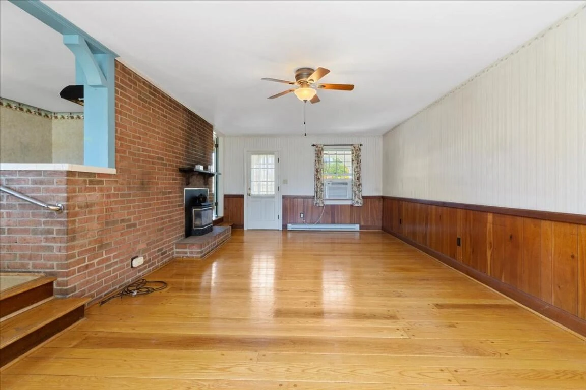 695 Wren DR - Photo 32
