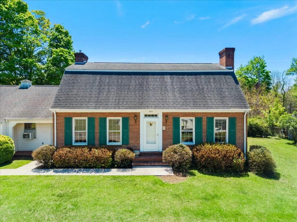 695 Wren DR - Photo 4