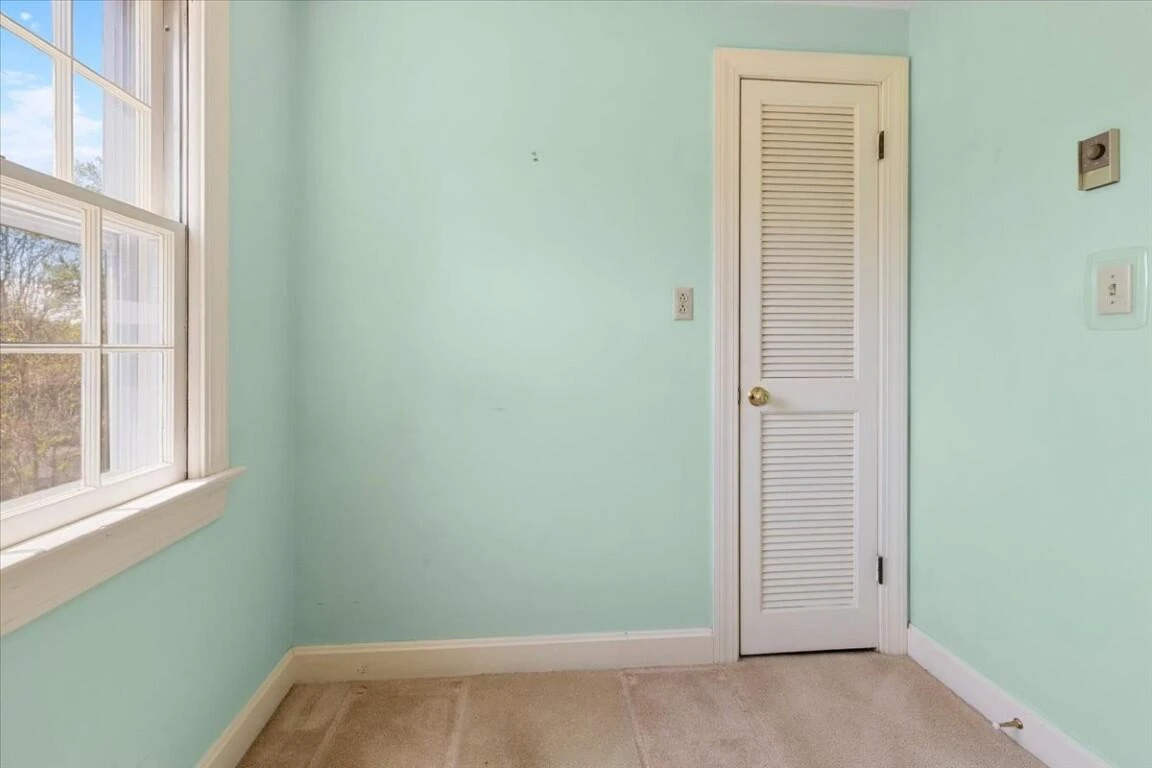 695 Wren DR - Photo 43
