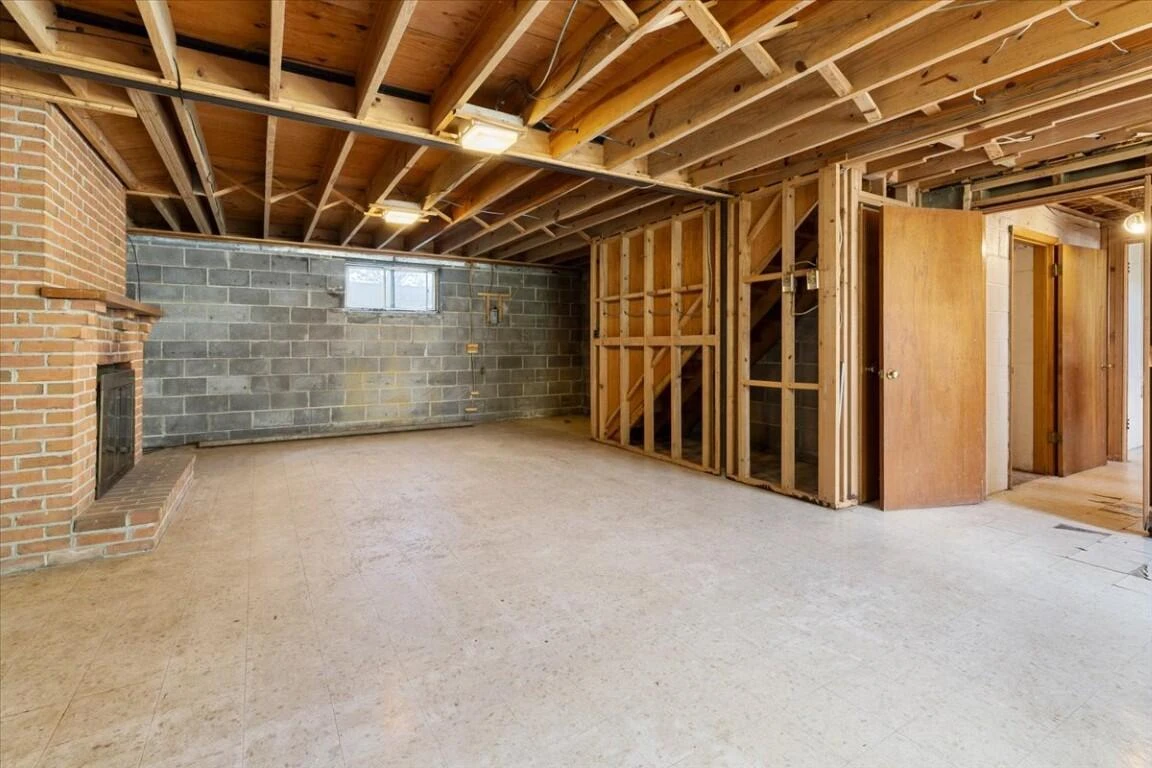 695 Wren DR - Photo 55