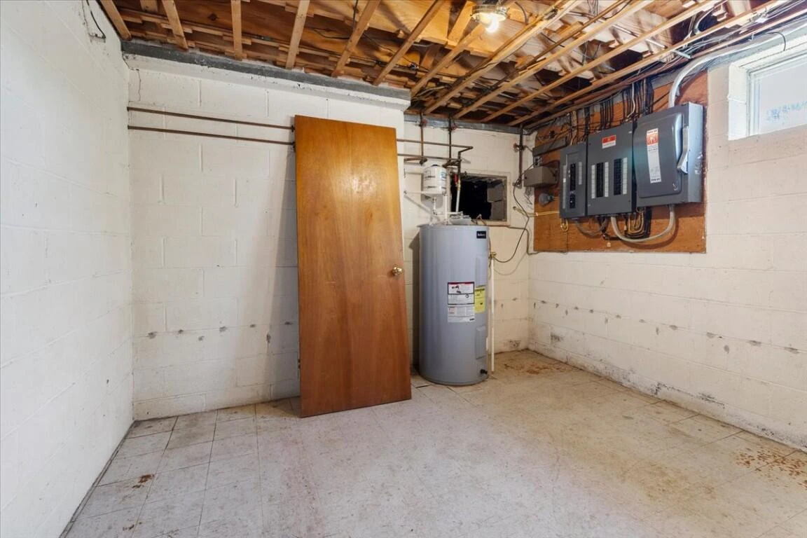 695 Wren DR - Photo 57