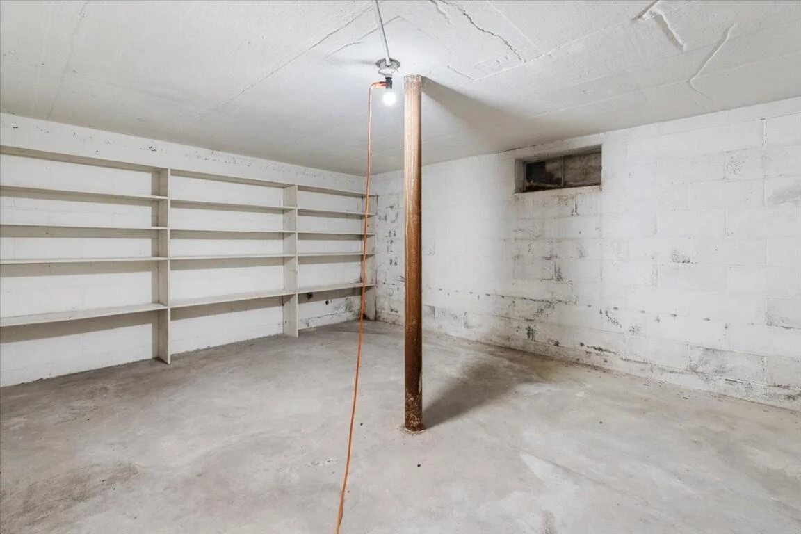 695 Wren DR - Photo 58