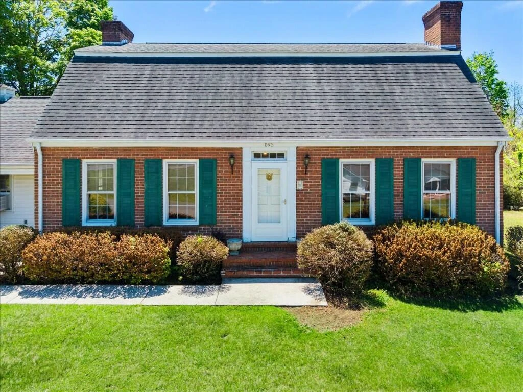 695 Wren DR - Photo 6