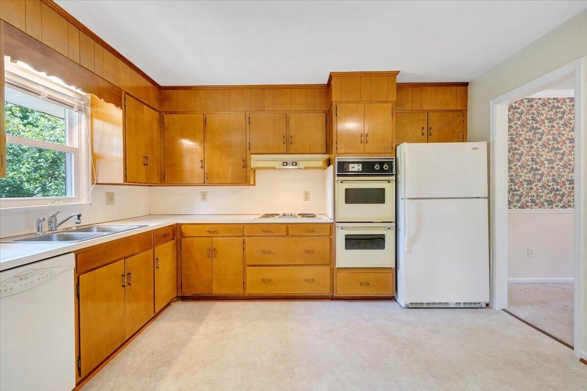 3530 Holland DR - Photo 13