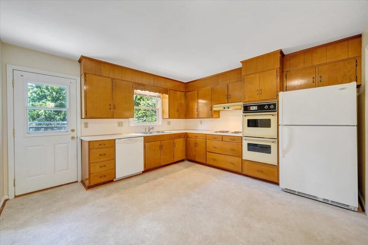 3530 Holland DR - Photo 14