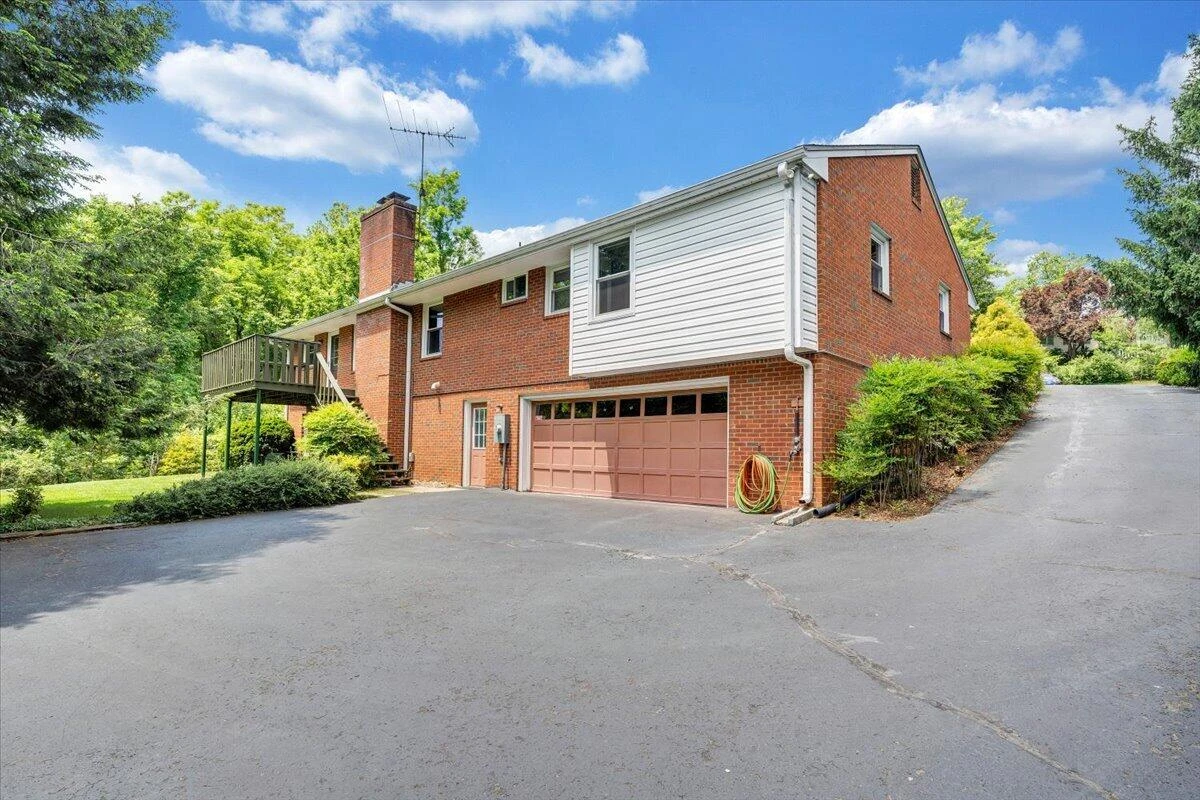 3530 Holland DR - Photo 3