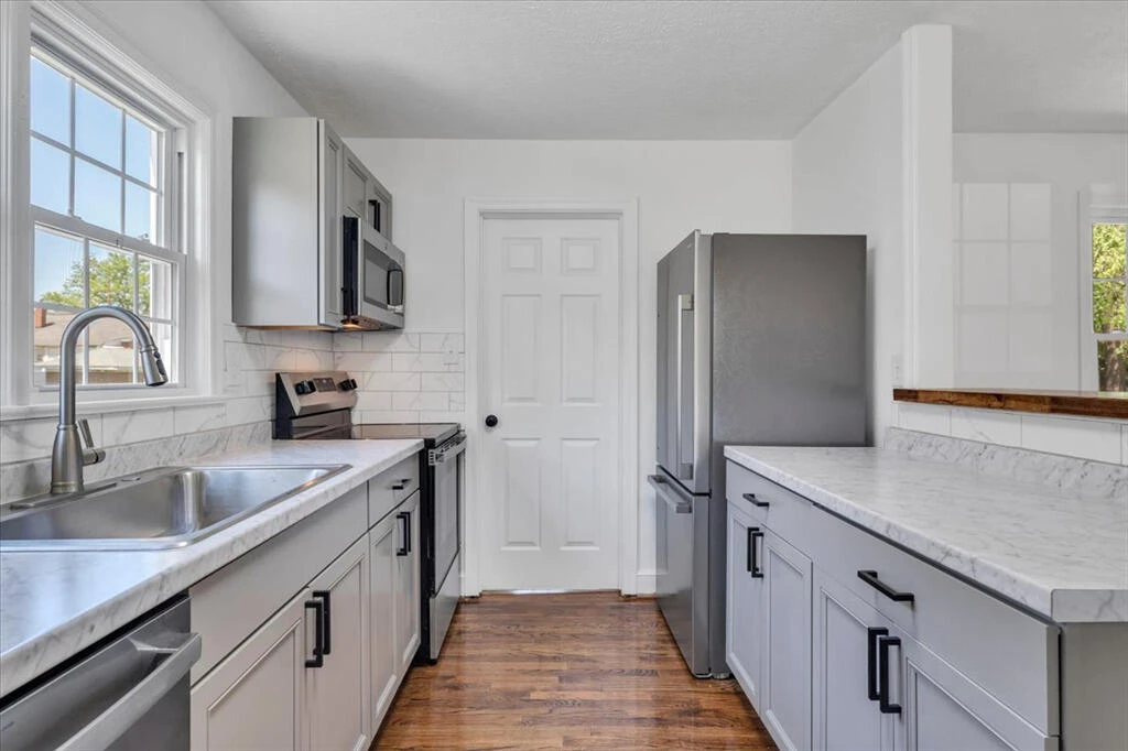 2622 Bowman ST NW - Photo 13