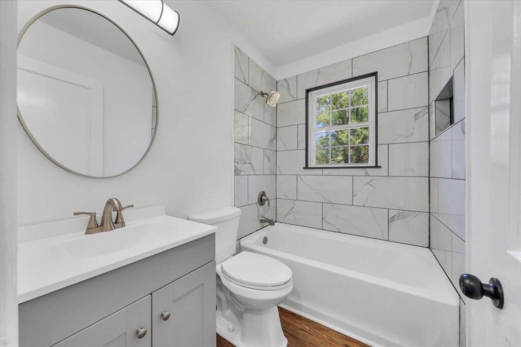 2622 Bowman ST NW - Photo 20
