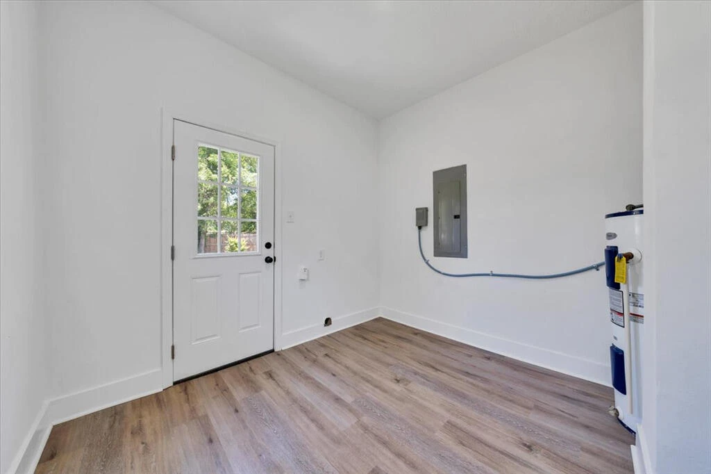 2622 Bowman ST NW - Photo 22