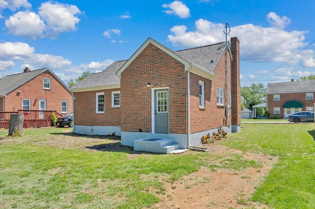 2622 Bowman ST NW - Photo 25