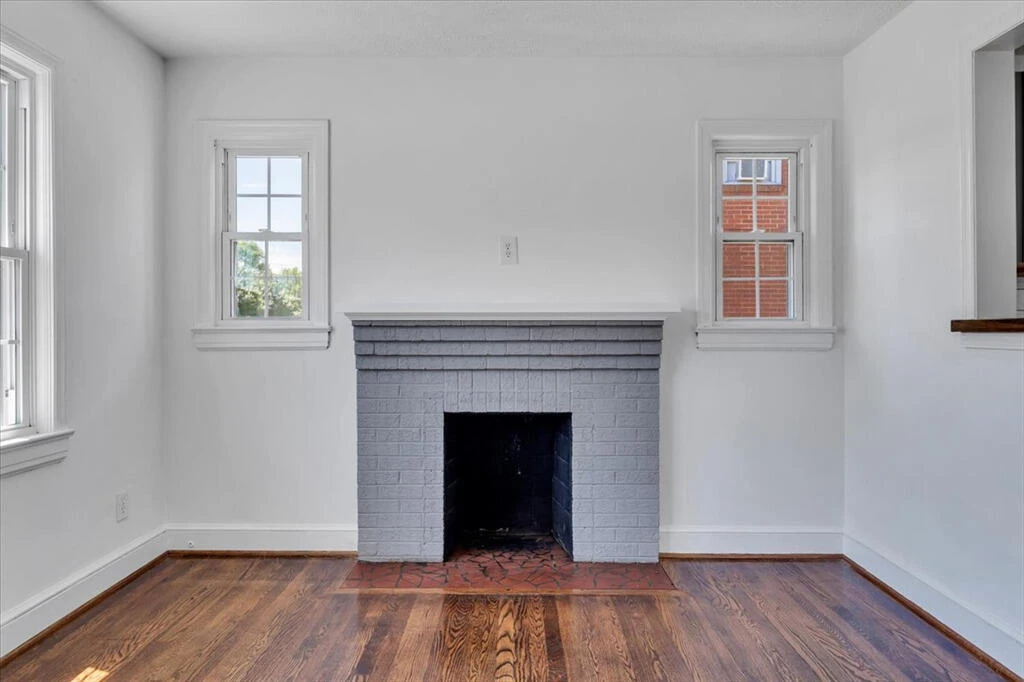 2622 Bowman ST NW - Photo 5