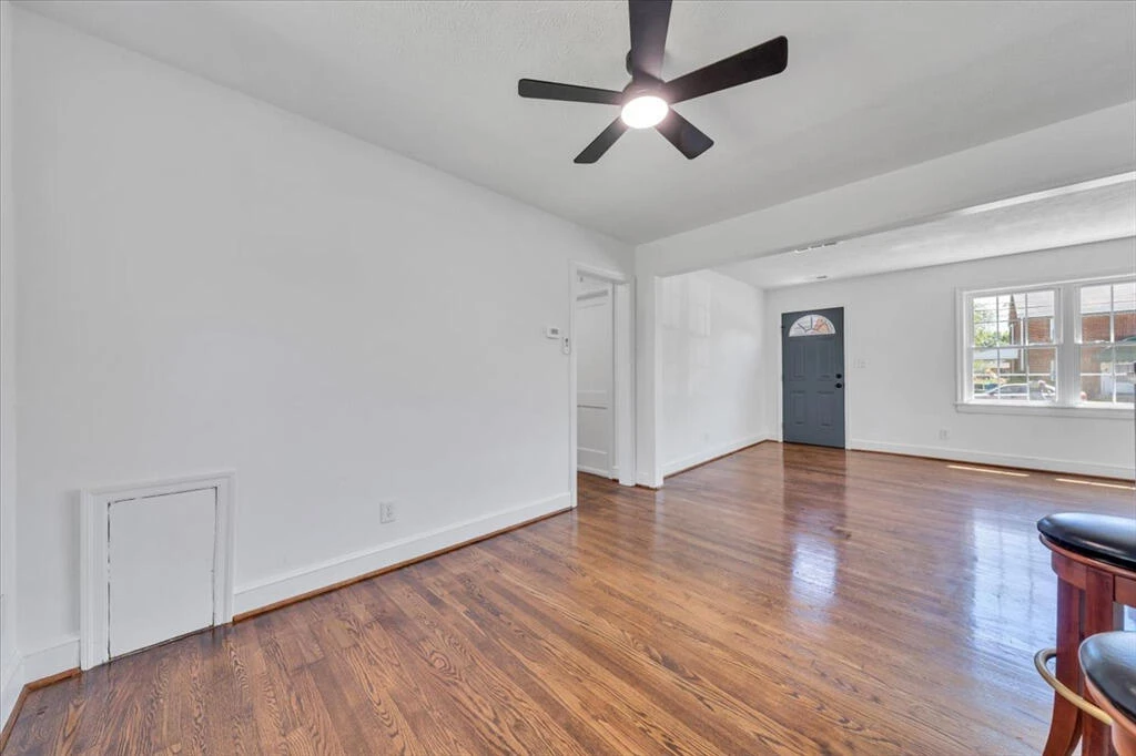 2622 Bowman ST NW - Photo 8