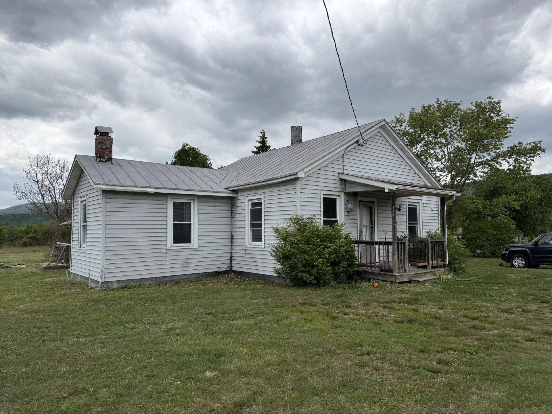 702 Alleghany AVE