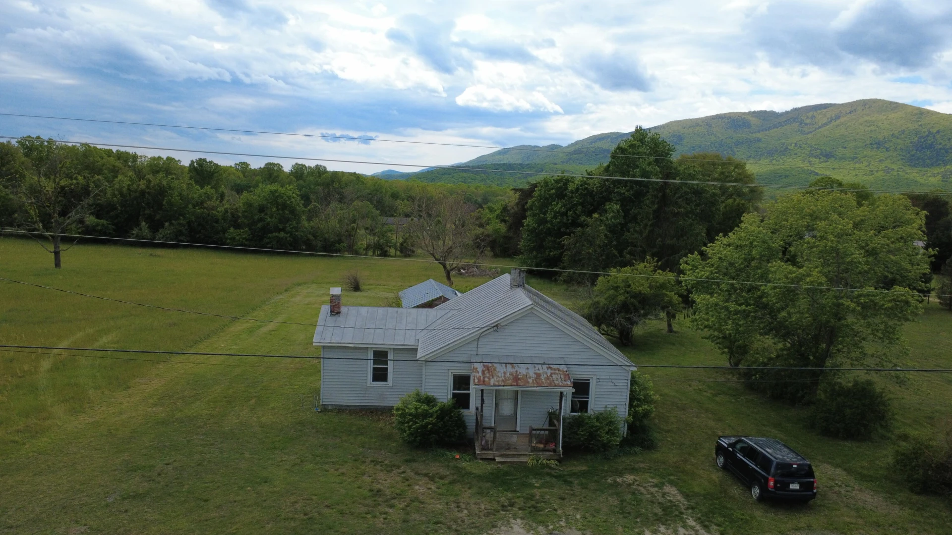 702 Alleghany AVE - Photo 2