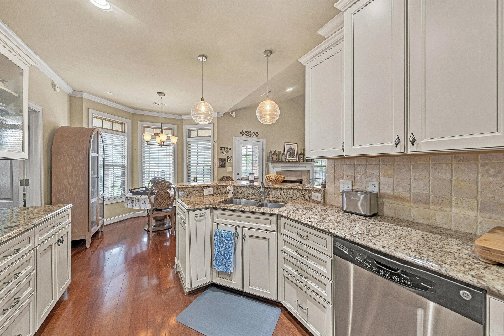 229 Mountain Brook DR NE - Photo 3