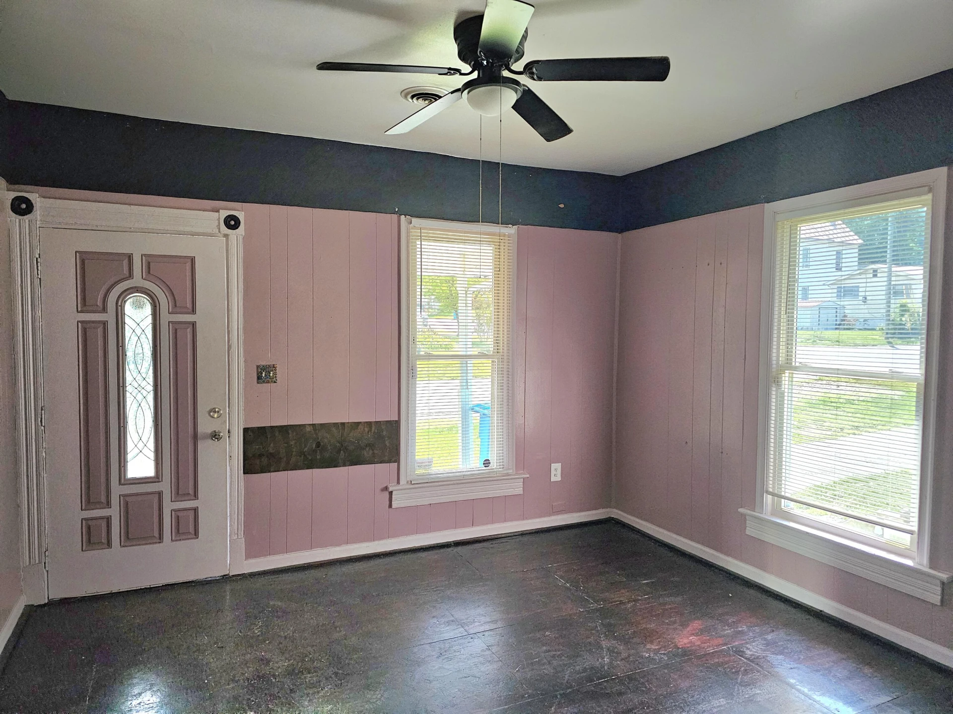 119 16Th ST SE - Photo 2