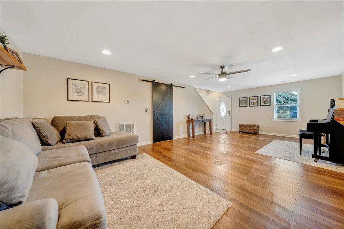 2348 Locust Grove CIR NE - Photo 16