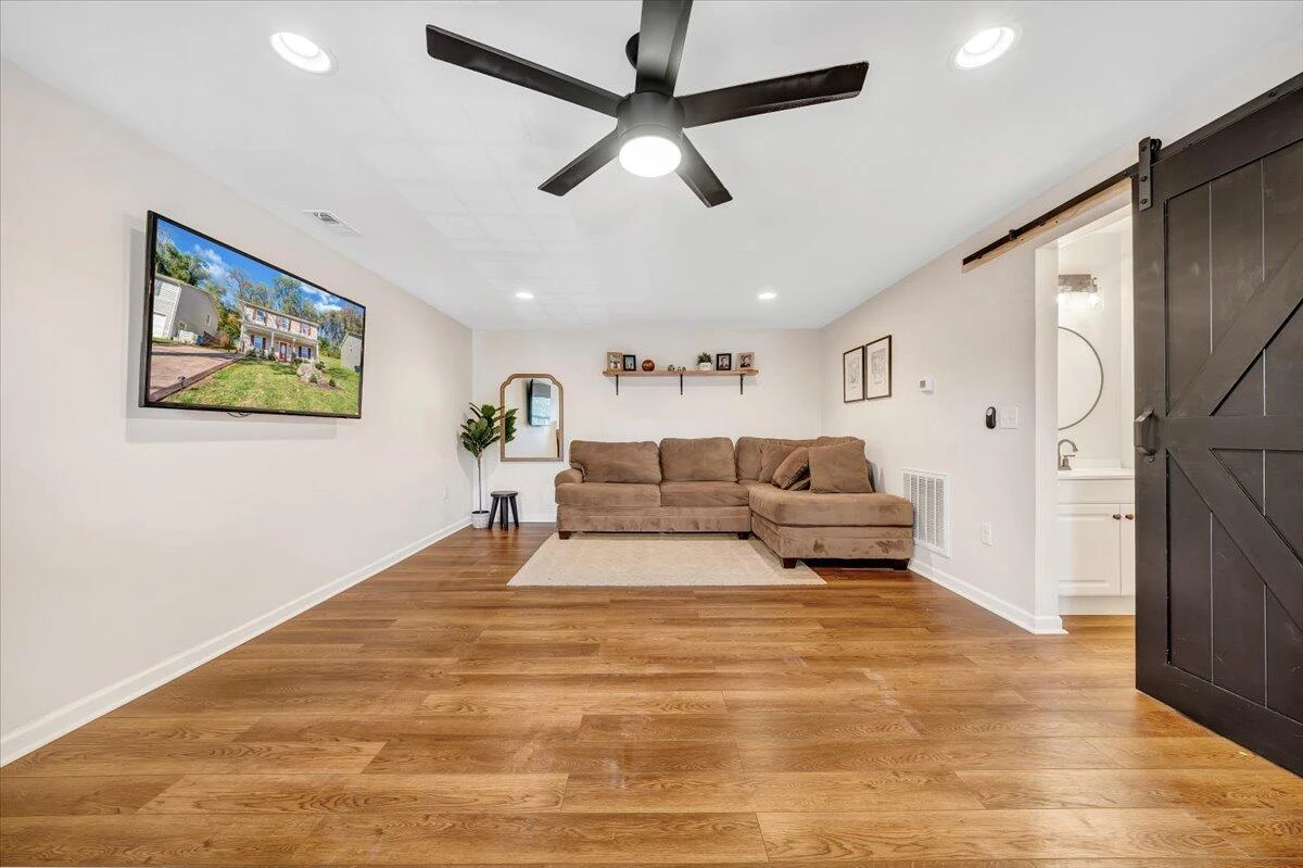 2348 Locust Grove CIR NE - Photo 18