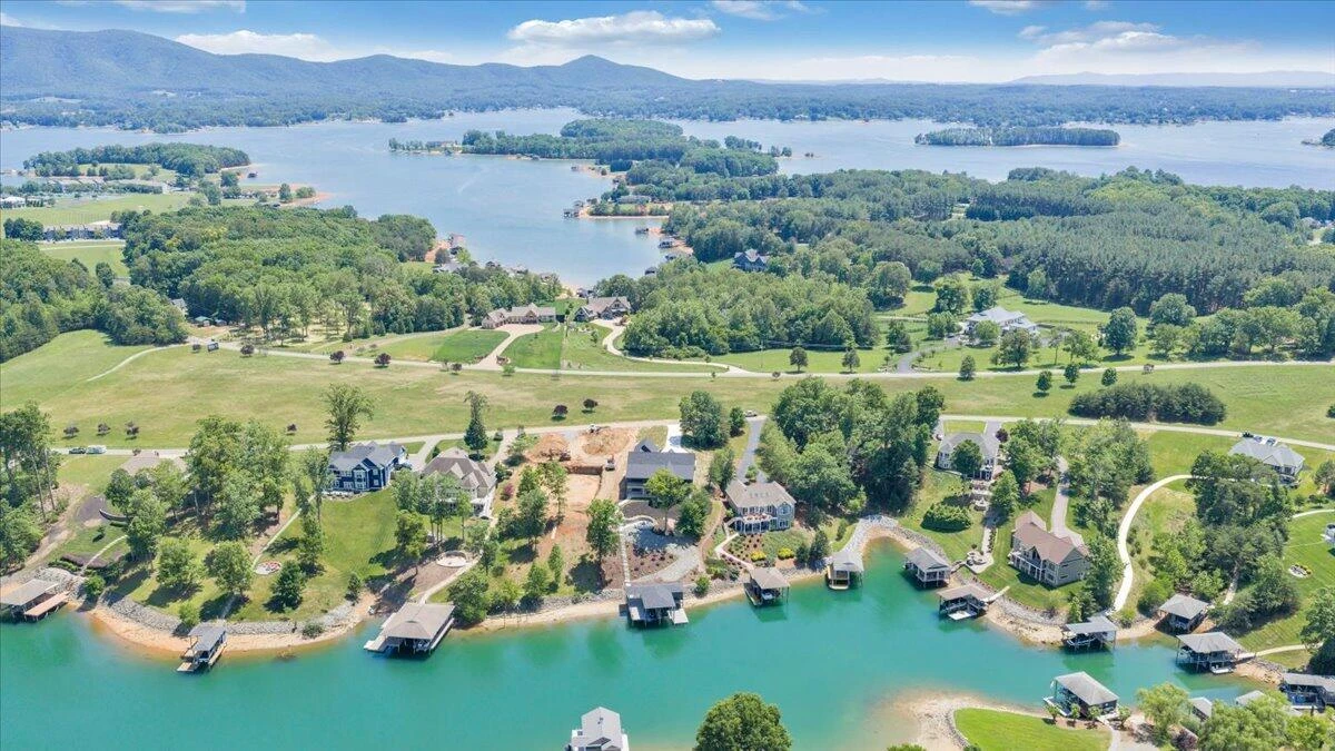 775 Compass Cove CIR - Photo 97