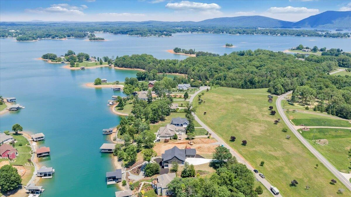 775 Compass Cove CIR - Photo 100