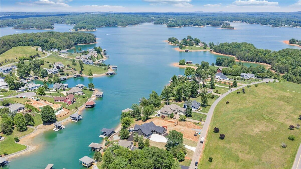 775 Compass Cove CIR - Photo 101