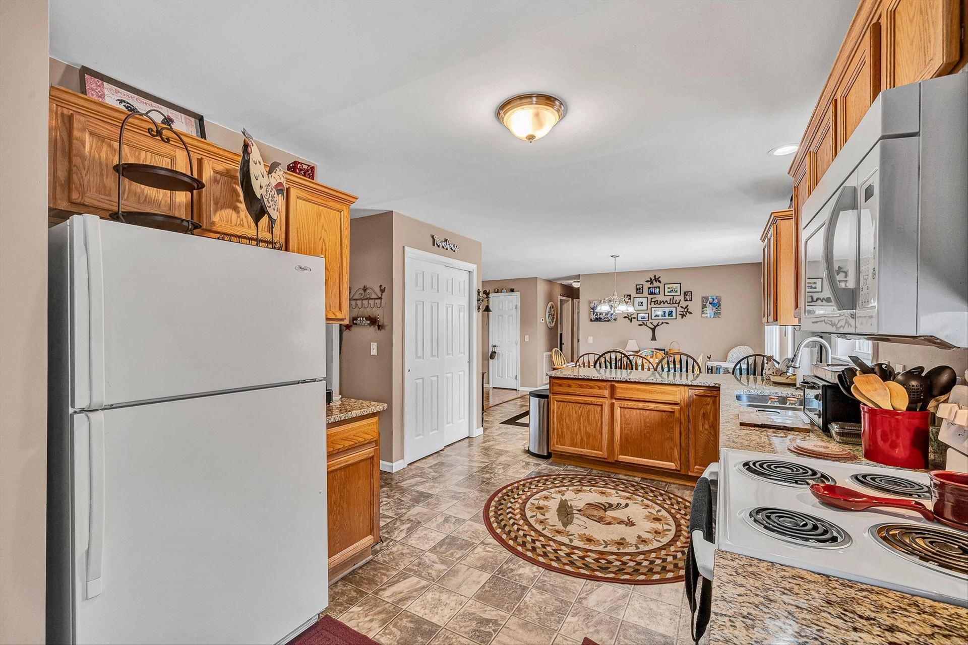 19 Cook AVE - Photo 17