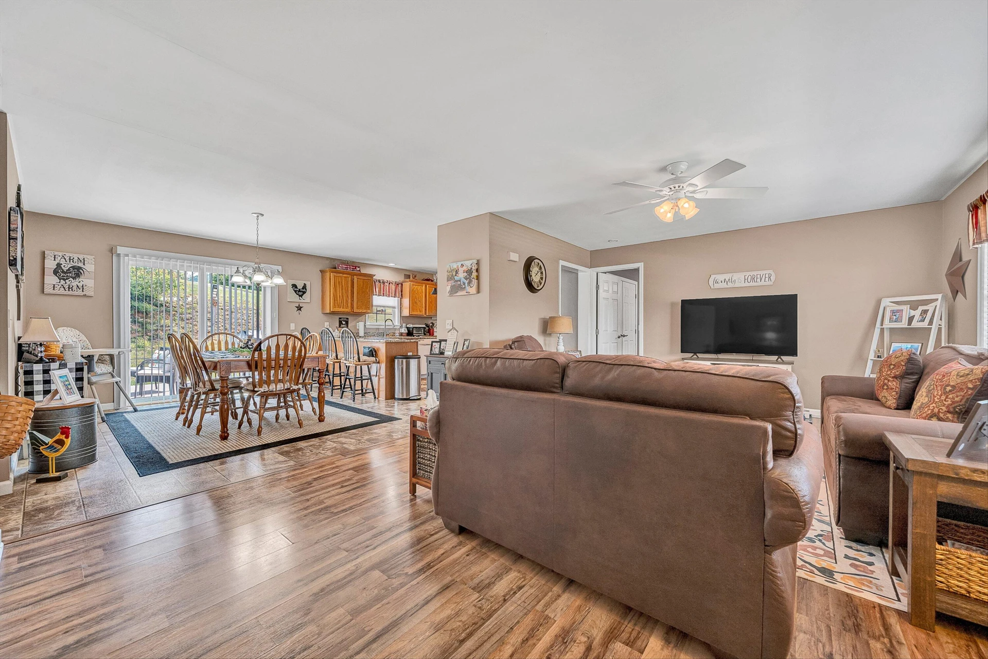 19 Cook AVE - Photo 8