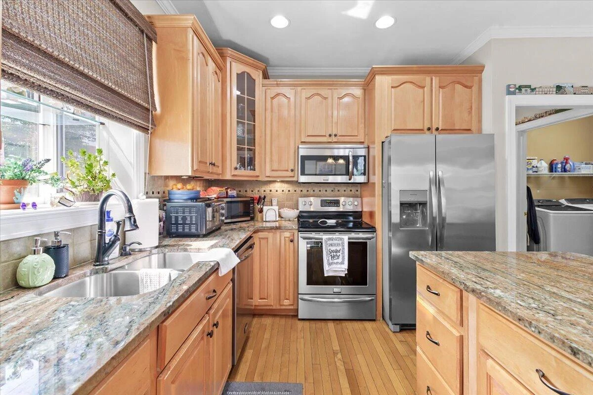 831 Sumpter PL - Photo 14