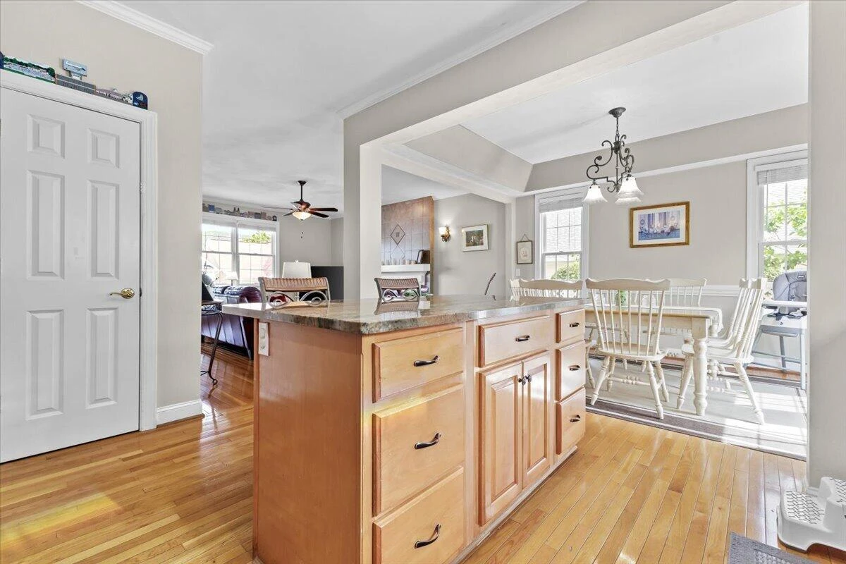 831 Sumpter PL - Photo 15