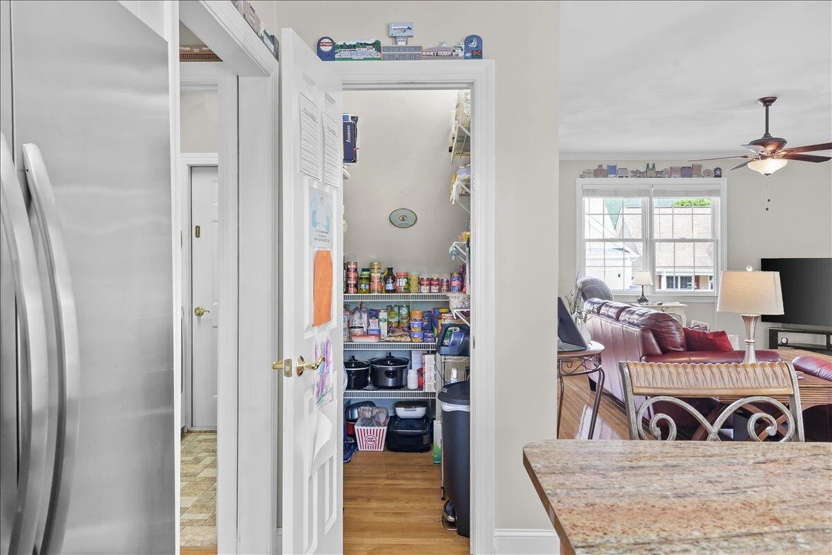 831 Sumpter PL - Photo 16