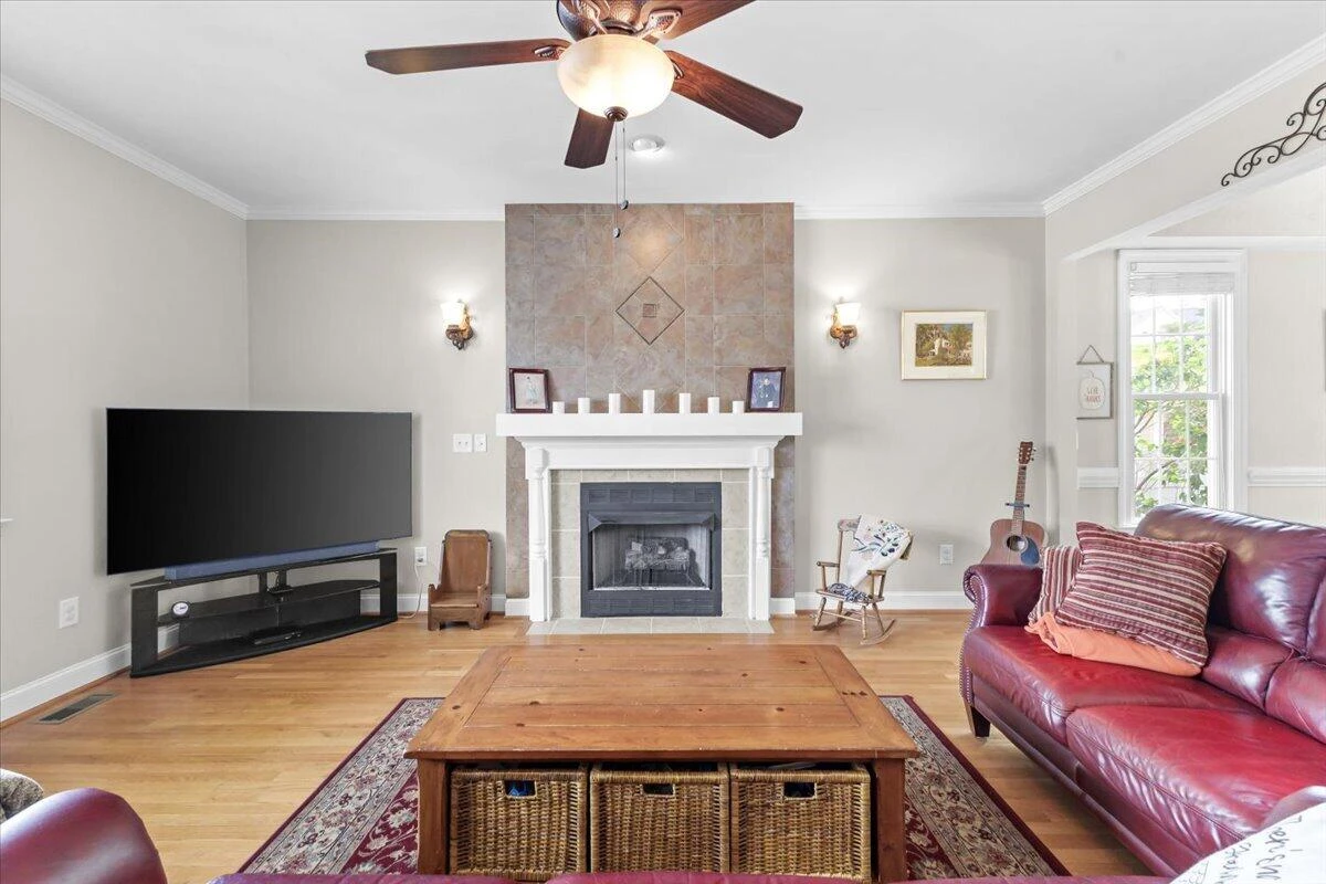 831 Sumpter PL - Photo 7