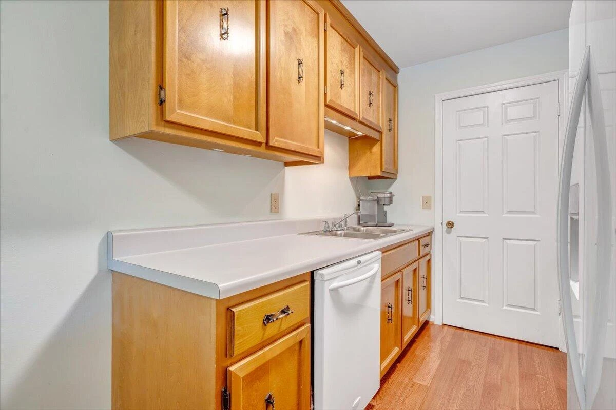 620 Montevista RD #602 - Photo 11