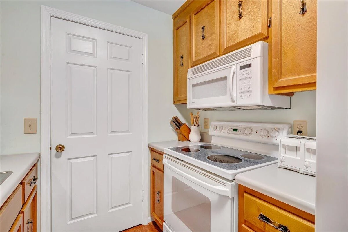 620 Montevista RD #602 - Photo 12