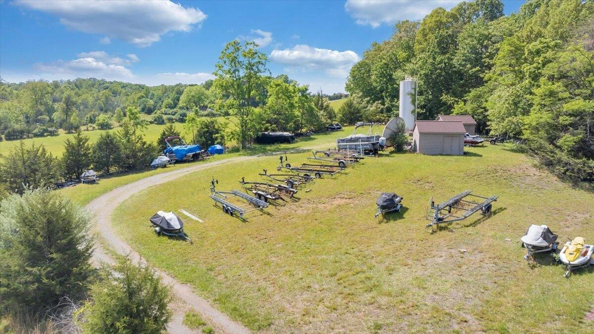 620 Montevista RD #602 - Photo 43