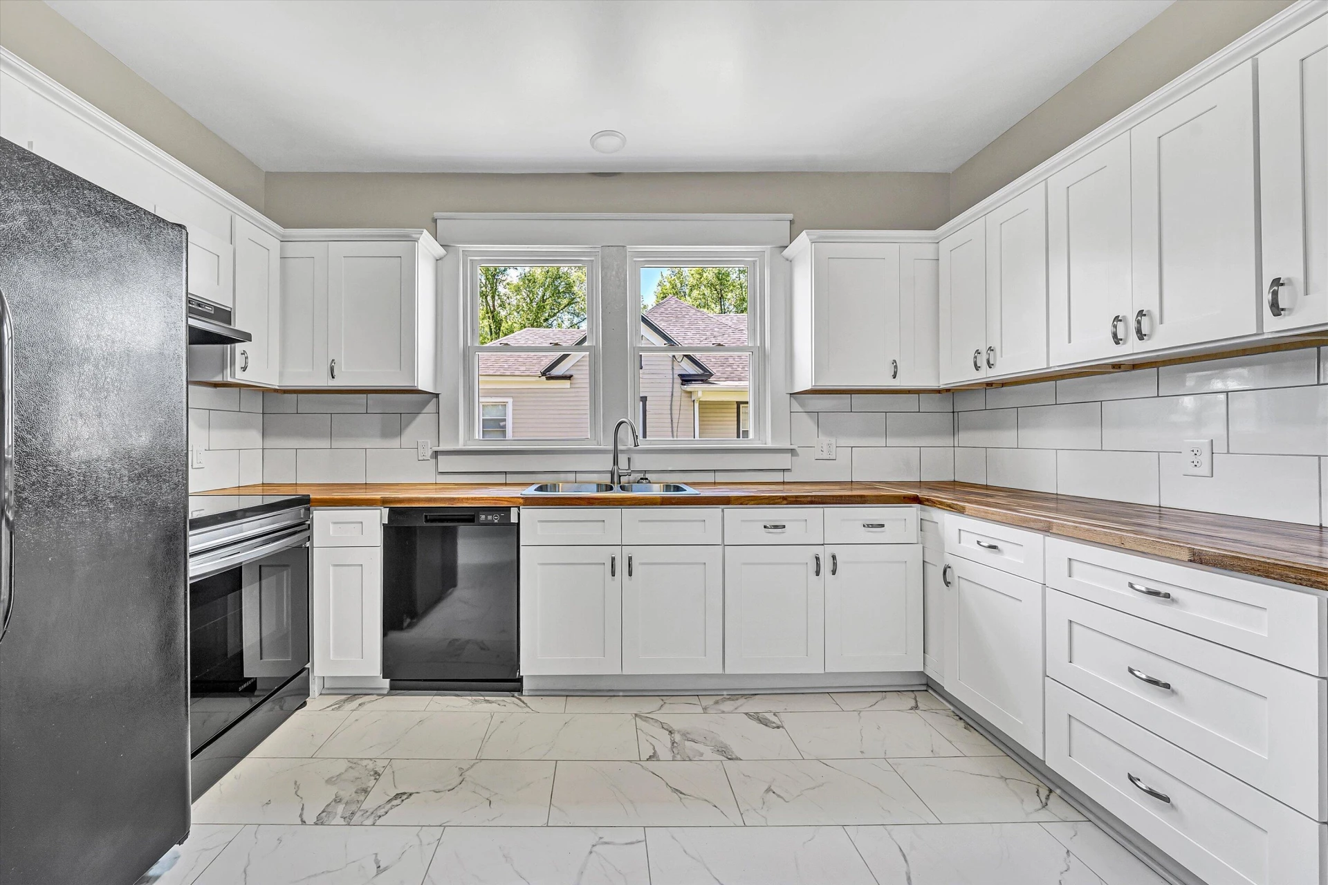 2416 Staunton AVE NW - Photo 9