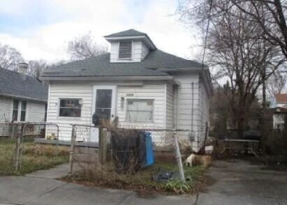 1334 Morton AVE SE - Photo 2