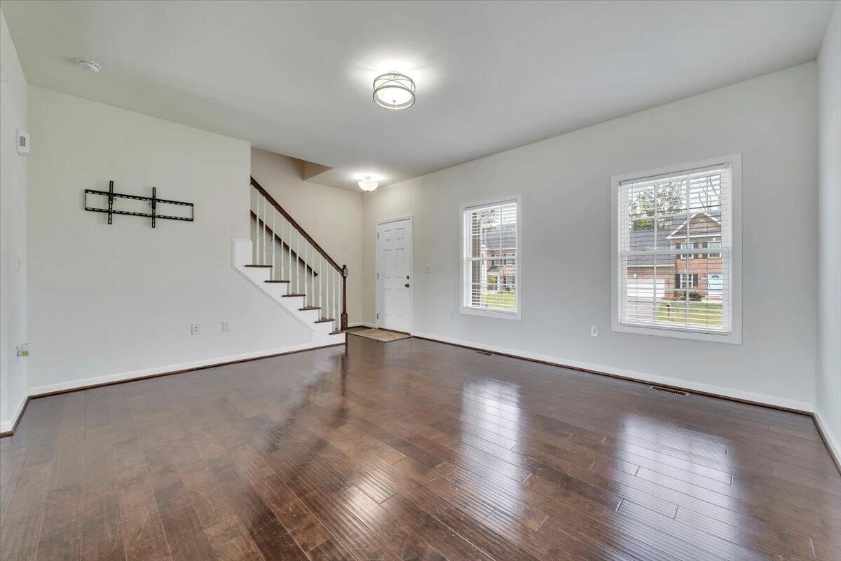 4936 Warrior DR - Photo 8