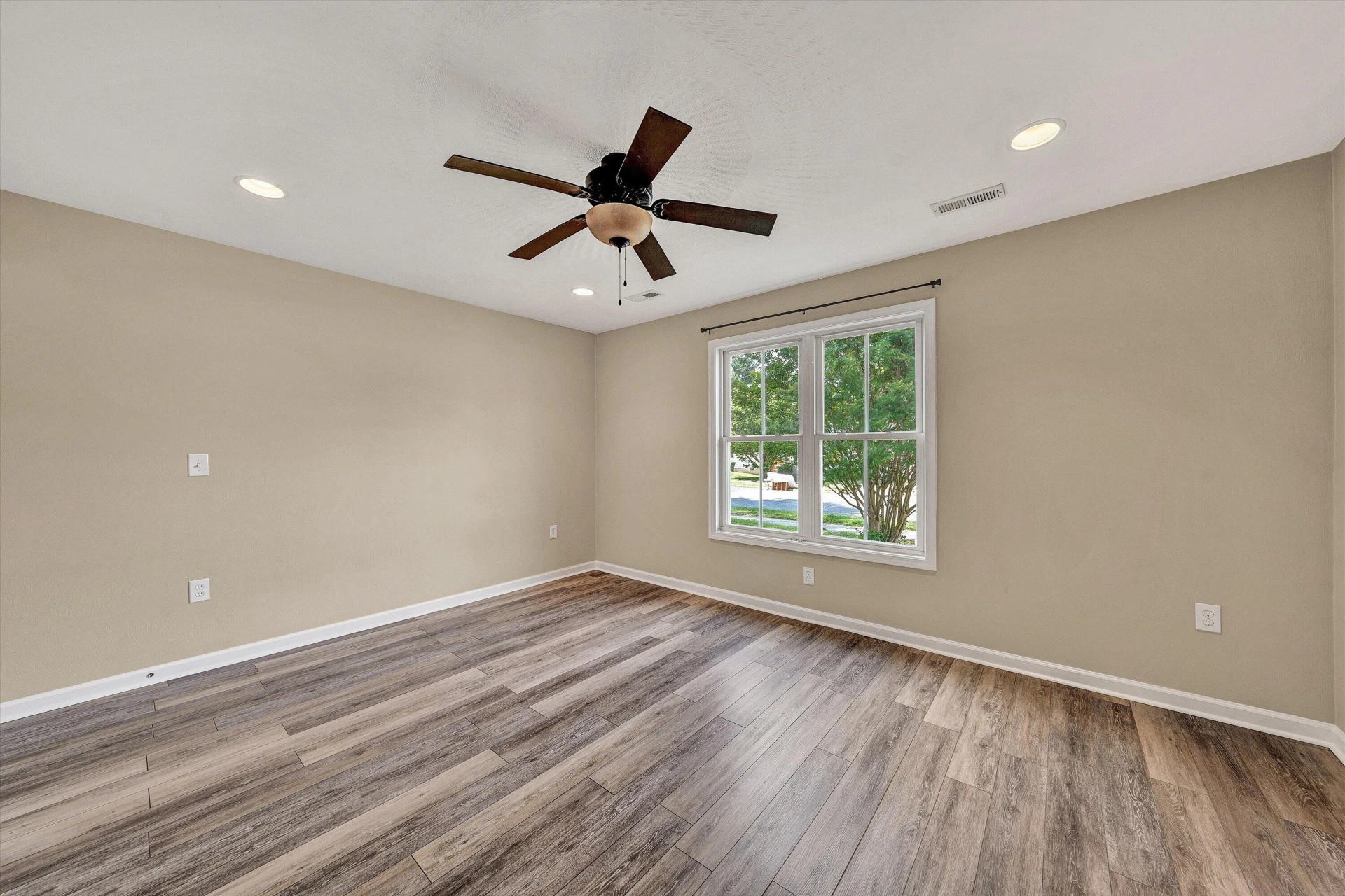 1203 Missouri AVE - Photo 15