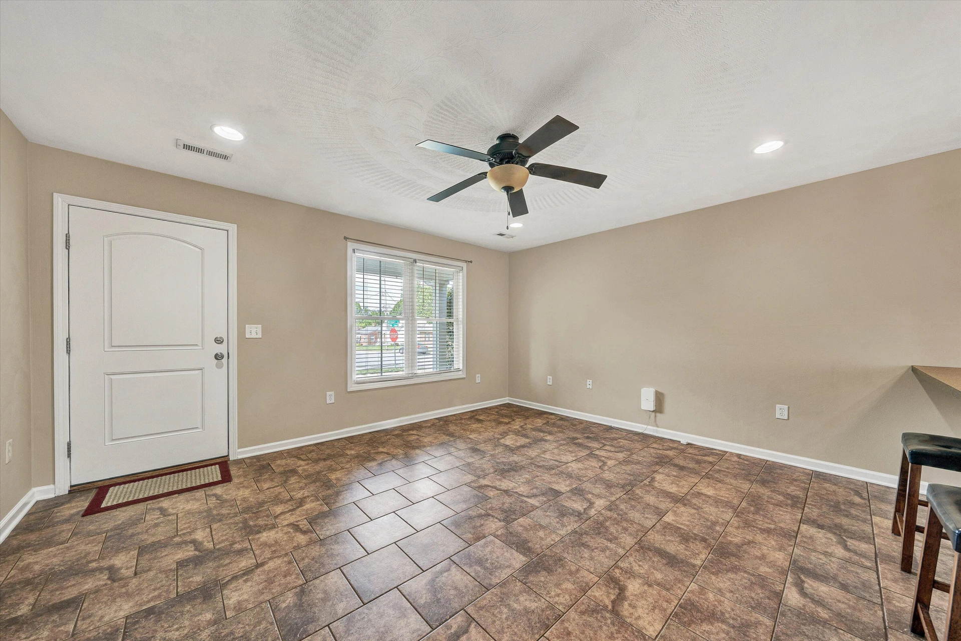 1203 Missouri AVE - Photo 6